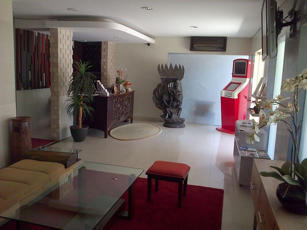 Santosa City Hotel دنباسار المظهر الخارجي الصورة