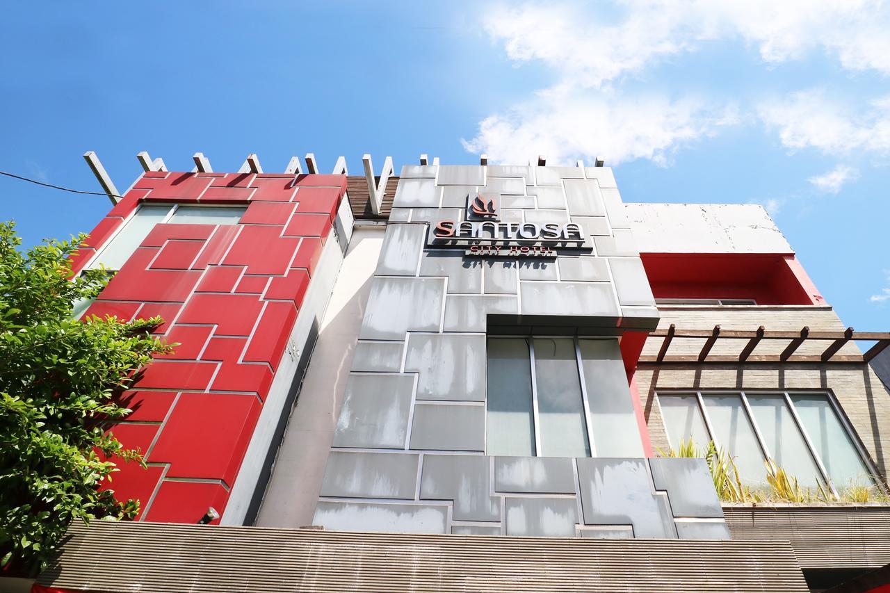 Santosa City Hotel دنباسار المظهر الخارجي الصورة