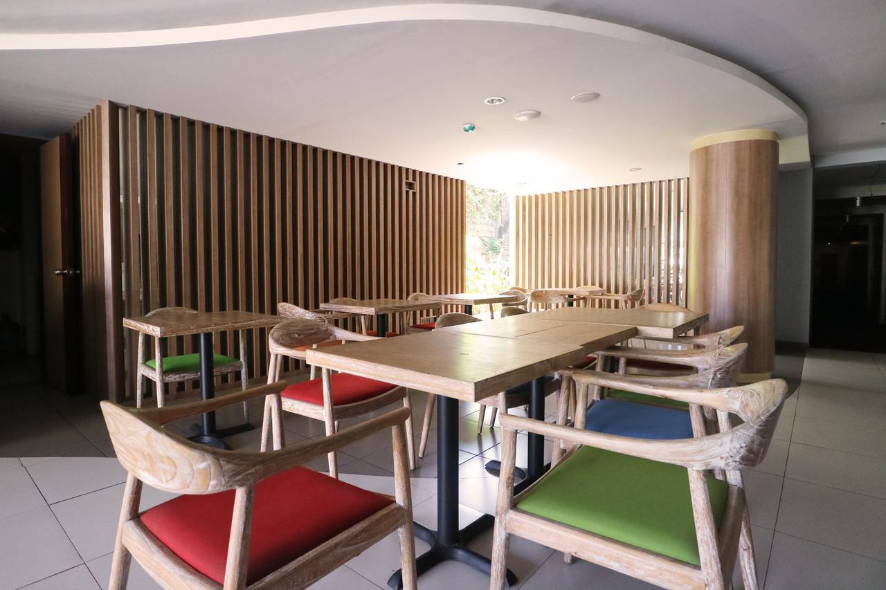 Santosa City Hotel دنباسار المظهر الخارجي الصورة